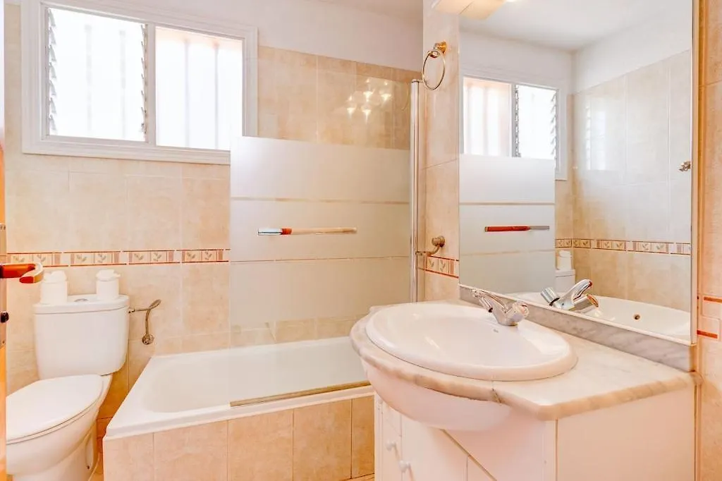 Ocean View 2Bedroom Apartment In Los Cristianos, Heated Pool, 3 Minutes To Beach Los Cristianos   Los Cristianos (Tenerife)
