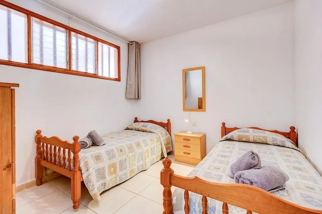 Ocean View 2Bedroom Apartment In Los Cristianos, Heated Pool, 3 Minutes To Beach Los Cristianos